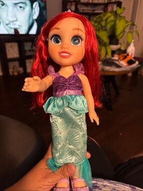 Samsung Red-Haired Mermaid Doll in Purple Top and Teal Tail
